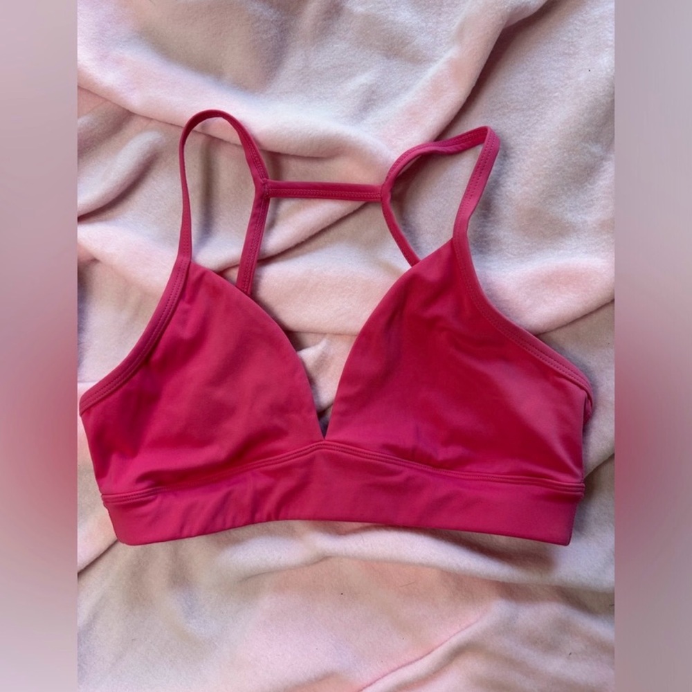 Tavi Women's Small Hot Pink Strappy Sports Bra